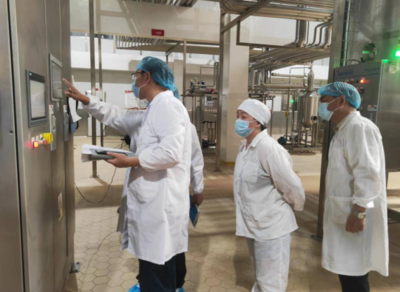 裕安區市場監管局 開展乳制品生產風險排查，保障夏季乳制品質量安全